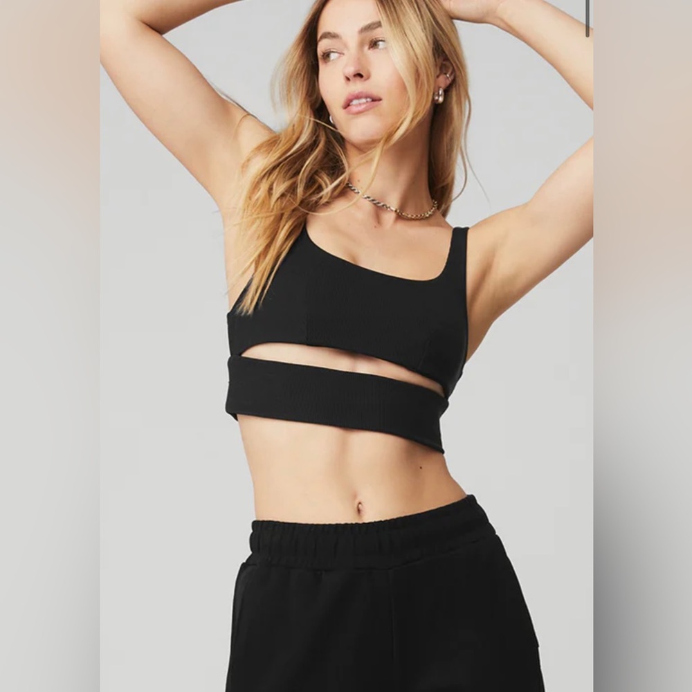 ALO YOGA SLIT BRA SIZE MEDIUM